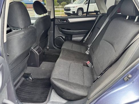 Used 2017 Subaru Outback 2.5i Premium AWD/4WD image 18