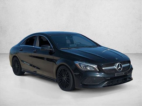 Used 2018 Mercedes-Benz CLA 250 image 3