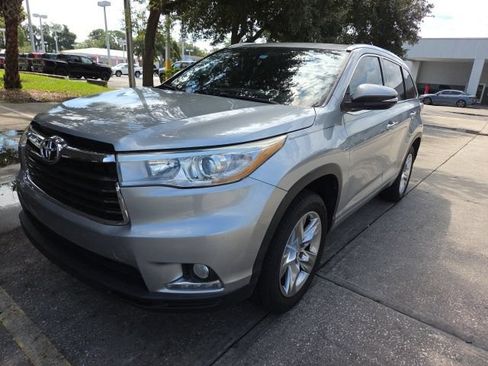 Used 2014 Toyota Highlander Limited FWD image 16