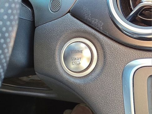 Used 2019 Mercedes-Benz GLA 250 image 30