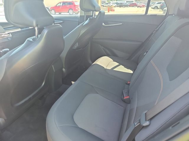 Used 2025 Kia Niro LX FWD image 9