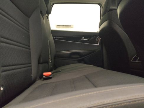 Used 2016 Kia Sorento LX FWD image 19