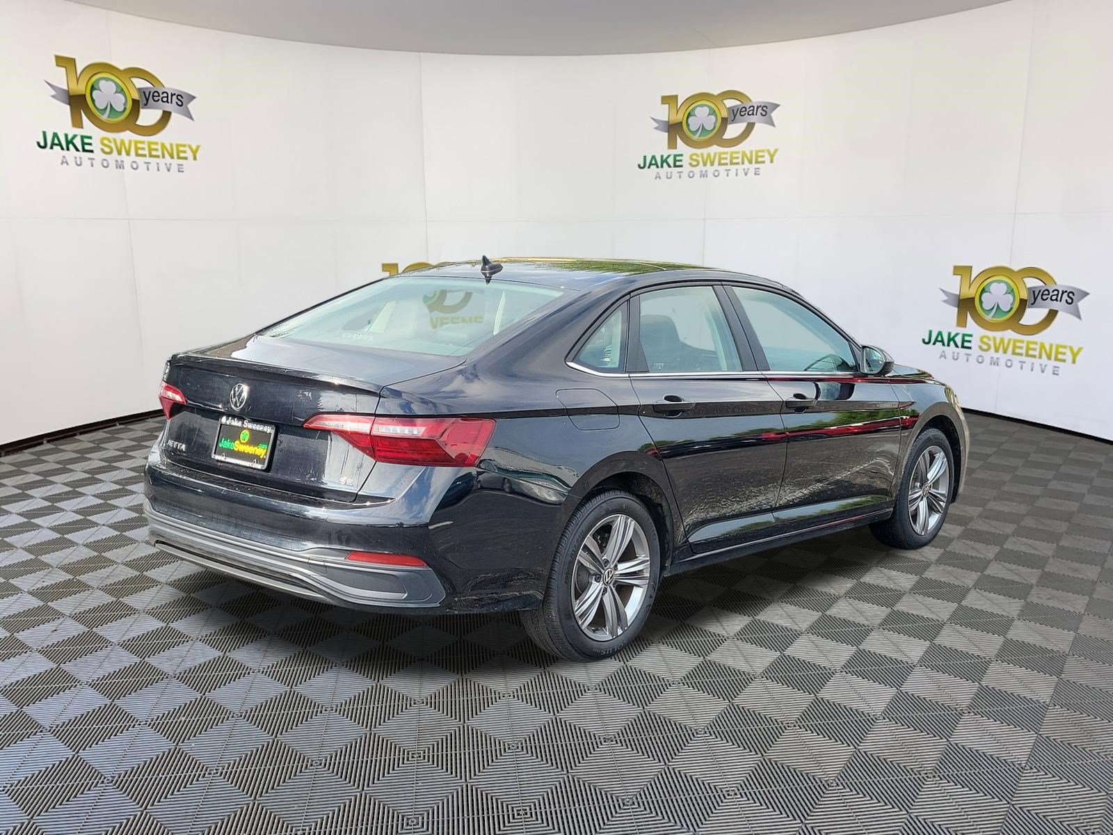 Used 2024 Volkswagen Jetta SE FWD image 5