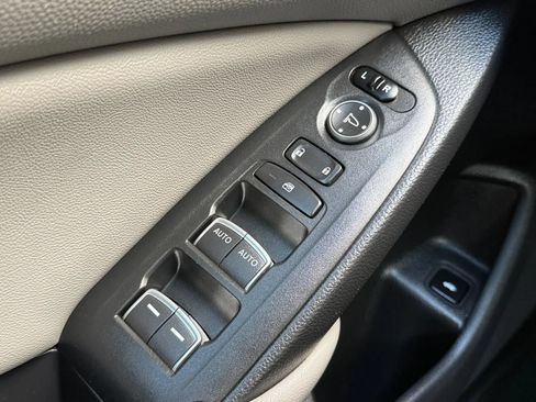Used 2019 Honda Accord LX image 39