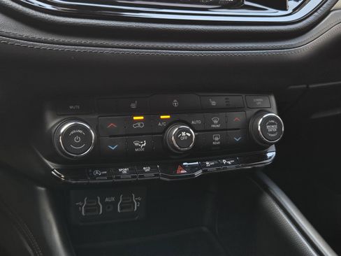 Used 2022 Dodge Durango GT w/ Blacktop Package RWD image 24