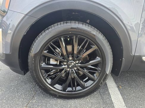 Used 2021 Kia Telluride SX w/ Towing Package FWD image 10