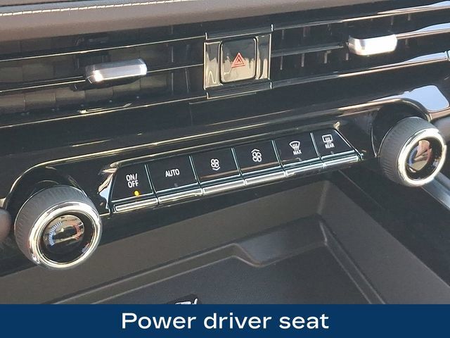 Used 2025 Chevrolet Tahoe Premier AWD/4WD image 14