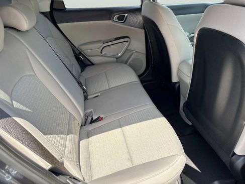 Used 2022 Kia Soul S FWD image 17