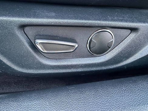 Used 2016 Ford Mustang Premium RWD image 31