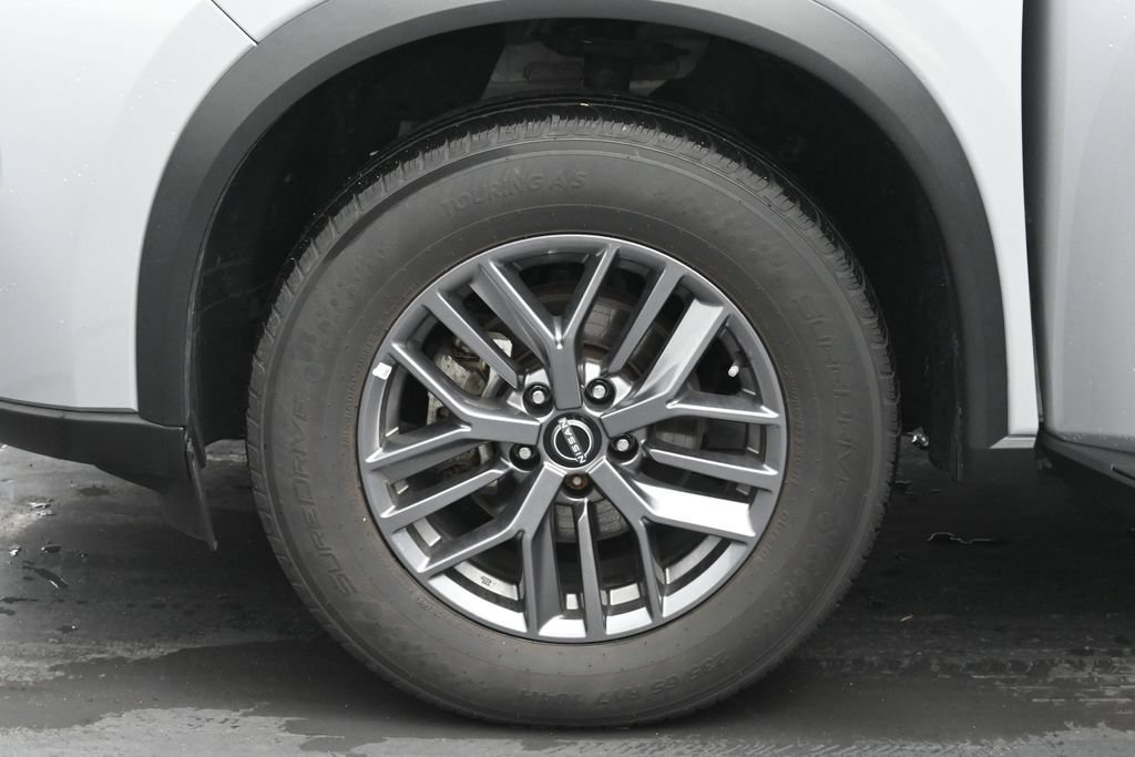 Used 2024 Nissan Rogue S AWD/4WD image 29
