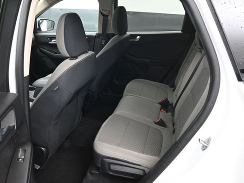 Used 2020 Ford Escape SE image 10