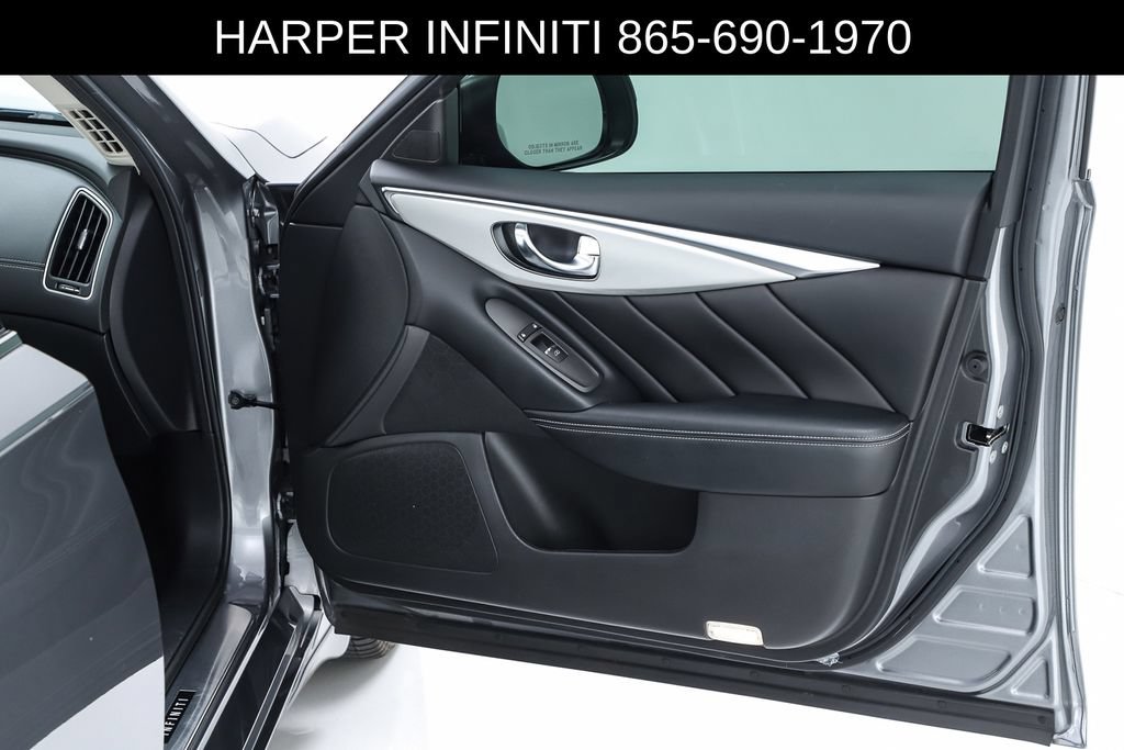 Used 2019 INFINITI Q50 Luxe w/ Essential Package (3.0T Luxe) AWD/4WD image 31