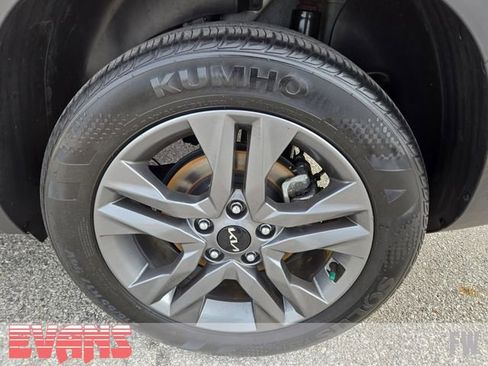 Used 2023 Kia Seltos S image 25