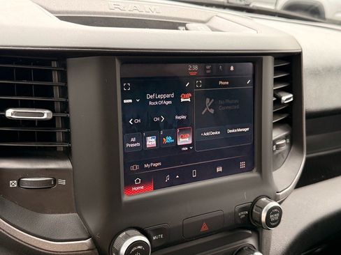 Used 2024 RAM 2500 Tradesman w/ Chrome Appearance Group image 19