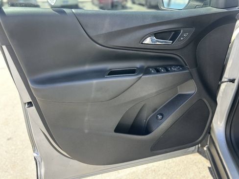 Used 2021 Chevrolet Equinox LT FWD image 8