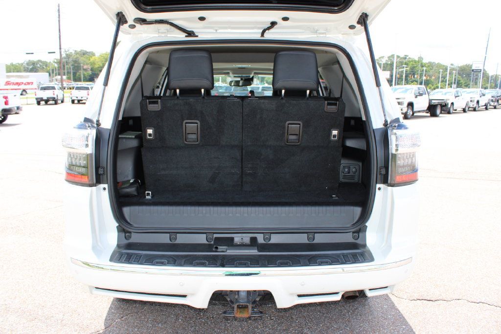 Used 2022 Toyota 4Runner Limited AWD/4WD image 7