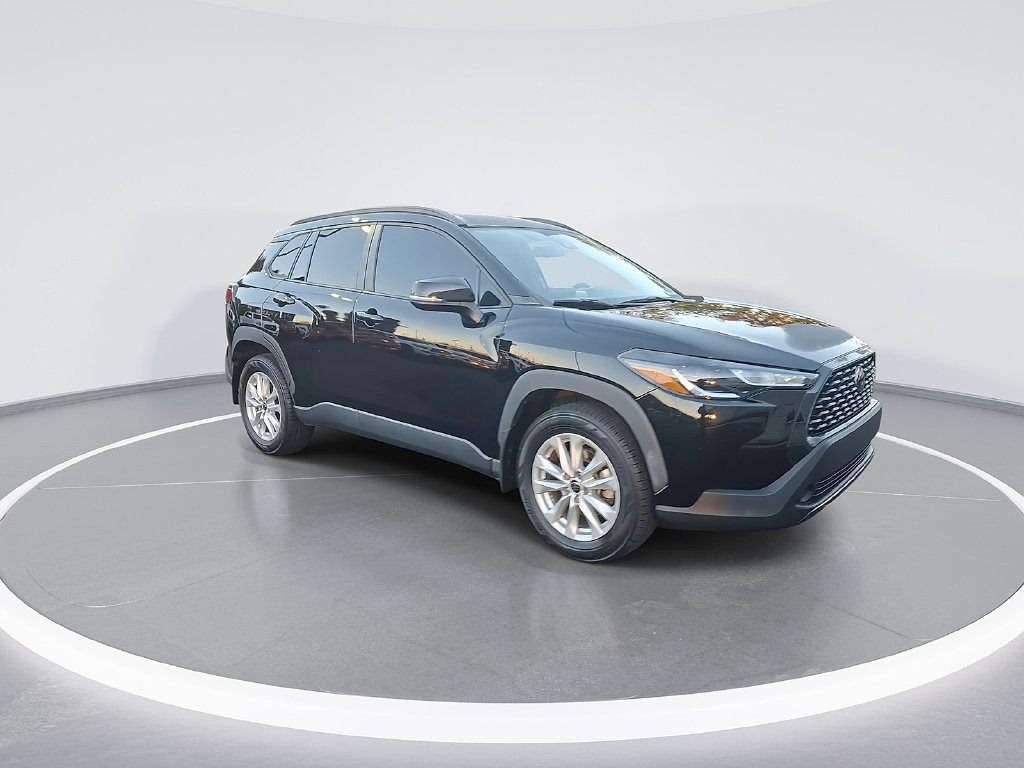 Used 2022 Toyota Corolla Cross LE FWD image 3