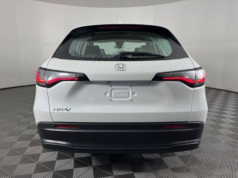Used 2023 Honda HR-V LX image 8