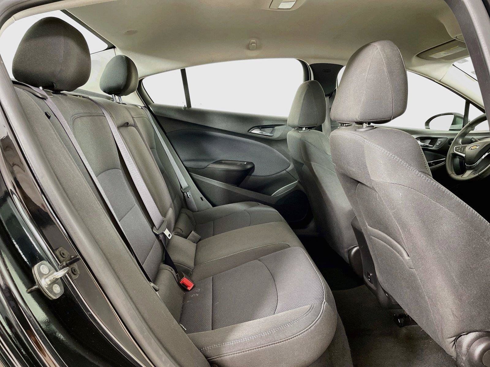 Used 2017 Chevrolet Cruze LT FWD image 24