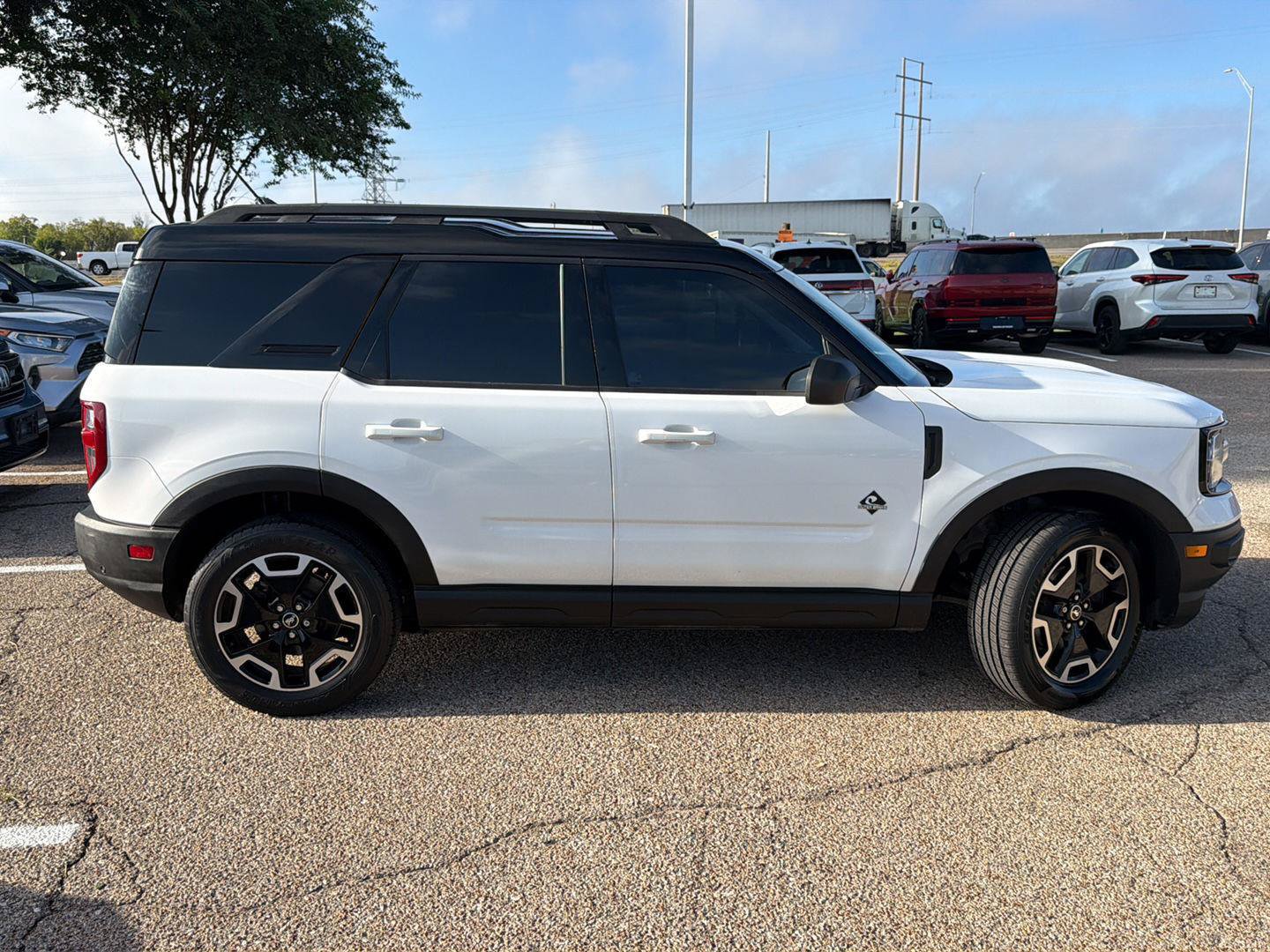 Used 2022 Ford Bronco Sport Outer Banks w/ Tech Package AWD/4WD image 2