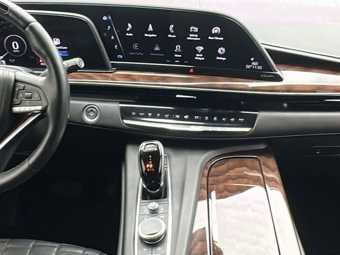 Used 2023 Cadillac Escalade Sport Platinum w/ LPO, ONYX Package image 11