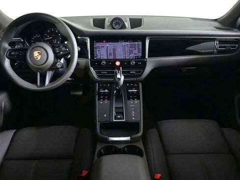 Certified 2026 Porsche Macan AWD/4WD image 11