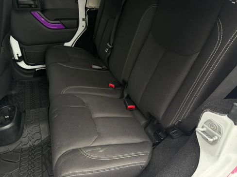 Used 2013 Jeep Wrangler Unlimited Sahara w/ Connectivity Group AWD/4WD image 17