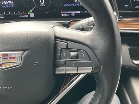 Used 2022 Cadillac Escalade Luxury image 29