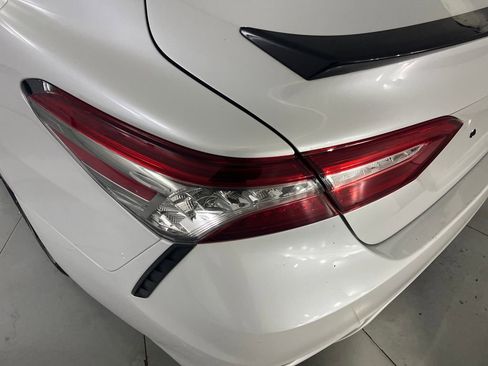 Used 2019 Toyota Camry XSE image 19