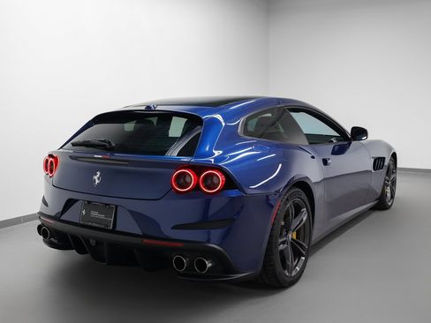 Used 2018 Ferrari GTC4Lusso image 39
