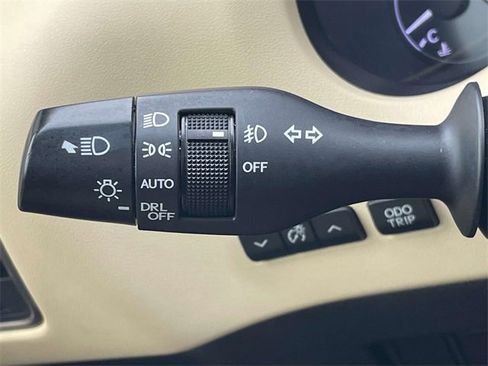 Used 2015 Lexus NX 300h FWD w/ Luxury Package image 33