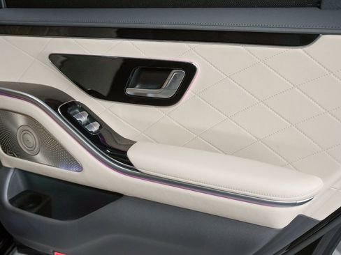 Used 2021 Mercedes-Benz S 580 4MATIC Sedan image 34