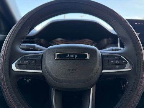 Used 2024 Jeep Compass Latitude w/ Altitude Special Edition AWD/4WD image 16