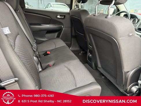 Used 2016 Dodge Journey SXT w/ Comfort/Convenience Group FWD image 34