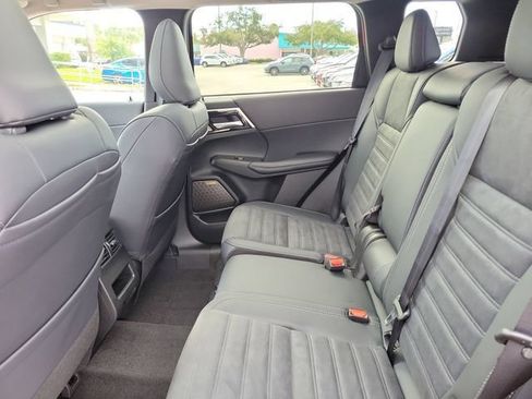 New 2026 Mitsubishi Outlander SE FWD image 14
