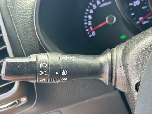 Used 2018 Kia Soul + FWD image 18