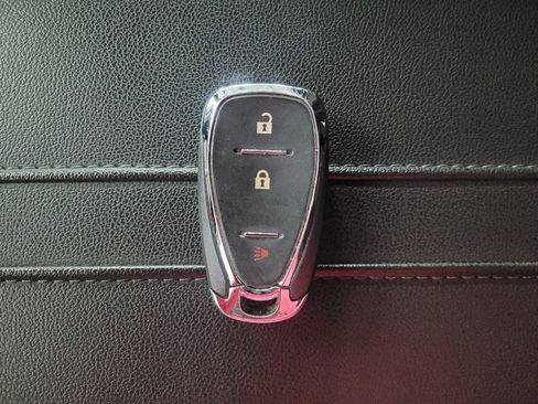 Used 2022 Chevrolet Blazer LT image 32