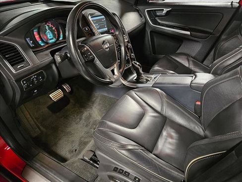 Used 2015 Volvo XC60 T6 R-Design Premier Plus image 10