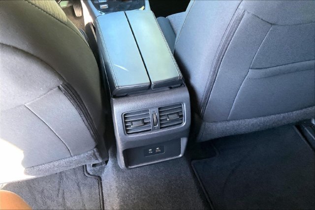 Used 2023 Nissan Rogue SV FWD image 31