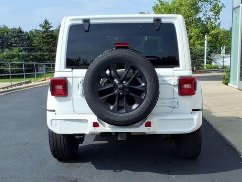 Used 2021 Jeep Wrangler Unlimited Sahara AWD/4WD image 4
