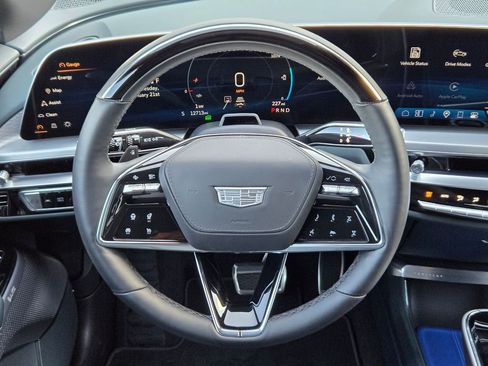 Certified 2025 Cadillac Lyriq Luxury w/ Nappa Leather Package image 15