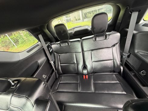 Used 2020 Ford Explorer ST w/ Premium Technology Package AWD/4WD image 38