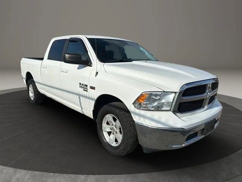 Used 2019 RAM 1500 Classic SLT AWD/4WD image 3