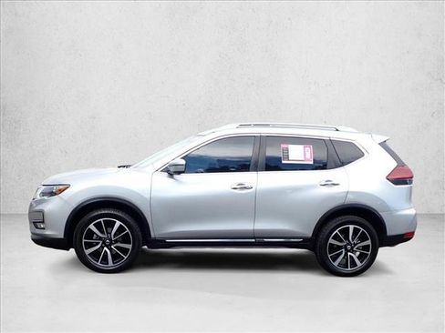 Used 2019 Nissan Rogue SL AWD/4WD image 2