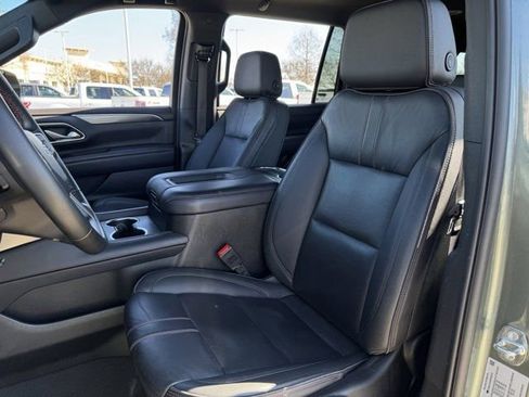 Used 2024 Chevrolet Suburban RST image 26