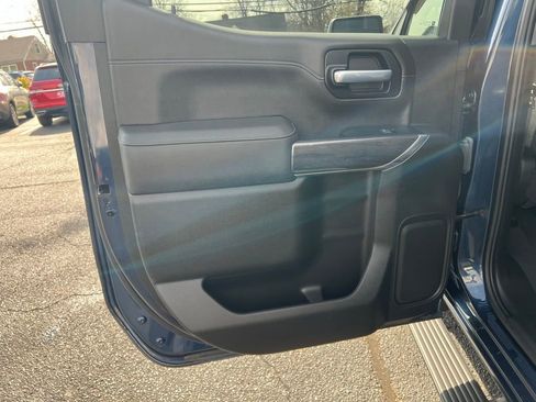 Used 2022 Chevrolet Silverado 1500 LTZ w/ Z71 Off-Road Package image 20