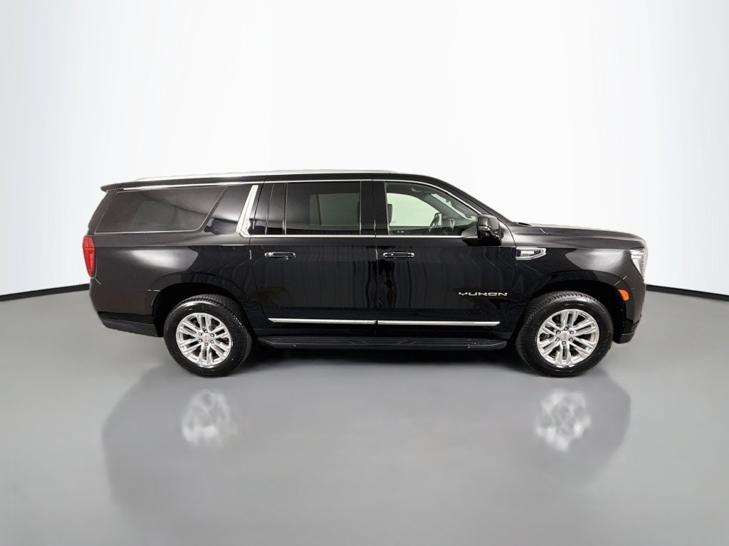 Used 2024 GMC Yukon XL SLT w/ SLT Luxury Package AWD/4WD image 8