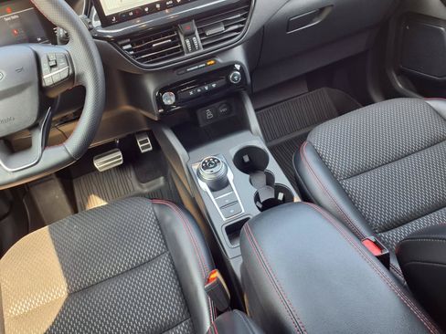 Used 2024 Ford Escape ST-Line w/ Tech Pack #1 AWD/4WD image 11