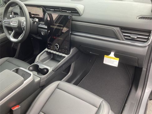 New 2026 GMC Terrain Elevation w/ Elevation Premium Package image 10