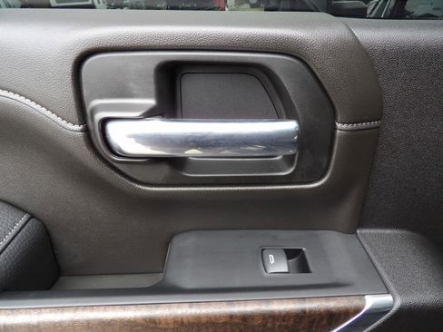 Used 2023 GMC Sierra 3500 Denali w/ Denali Ultimate Package image 31